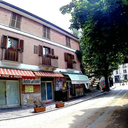 Pensjonat Amoroso's House, *
